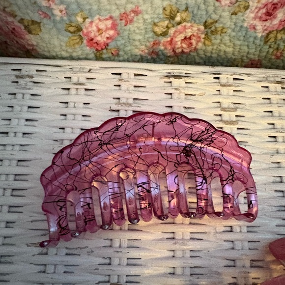 Stylish Women  Hair Claw Clip Set - Pink, Yellow, Brown - Picture 2 of 6